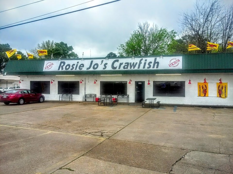 Rosie Jo's restaurant exterior on MacArthur Drive